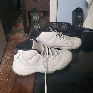 COPY - Jordan 11 legend blue